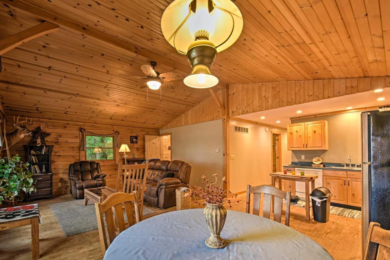 Cozy Amish Country Cabin On Shipshewana Lake! ภายนอก รูปภาพ