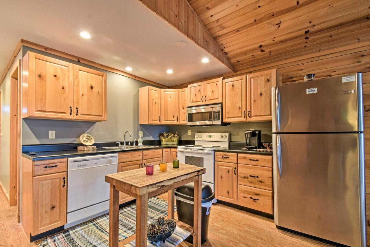 Cozy Amish Country Cabin On Shipshewana Lake! ภายนอก รูปภาพ