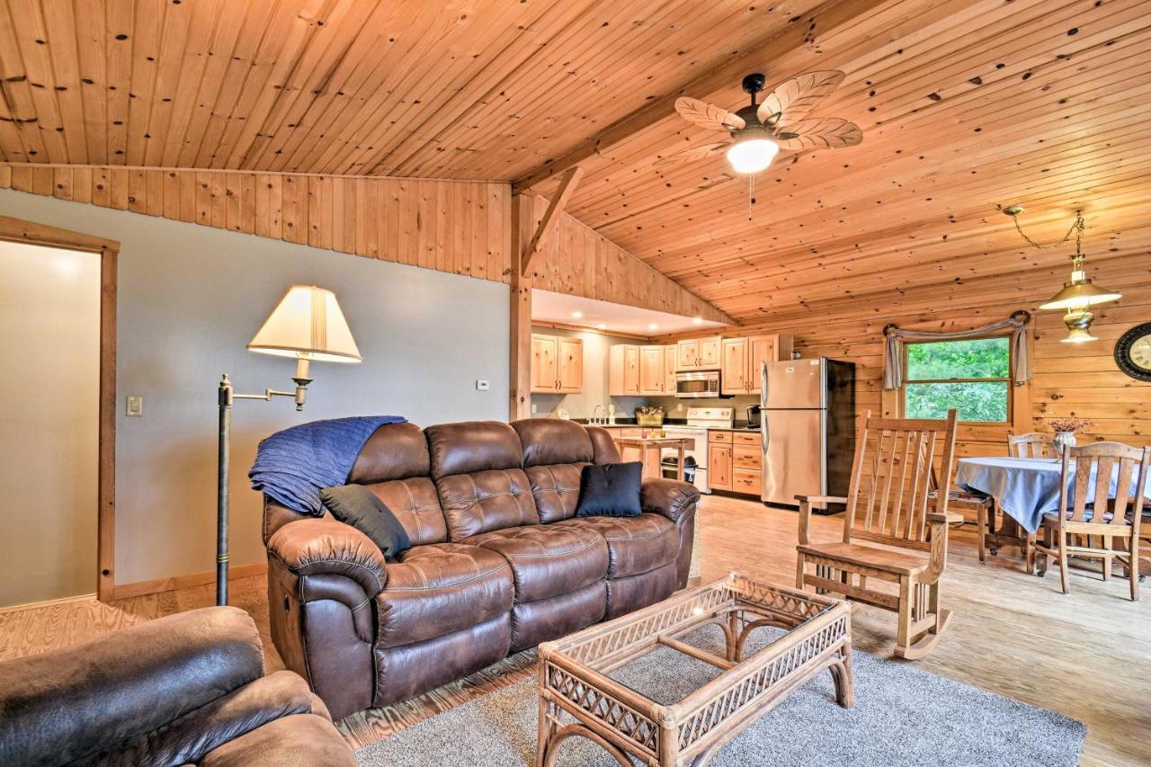 Cozy Amish Country Cabin On Shipshewana Lake! ภายนอก รูปภาพ