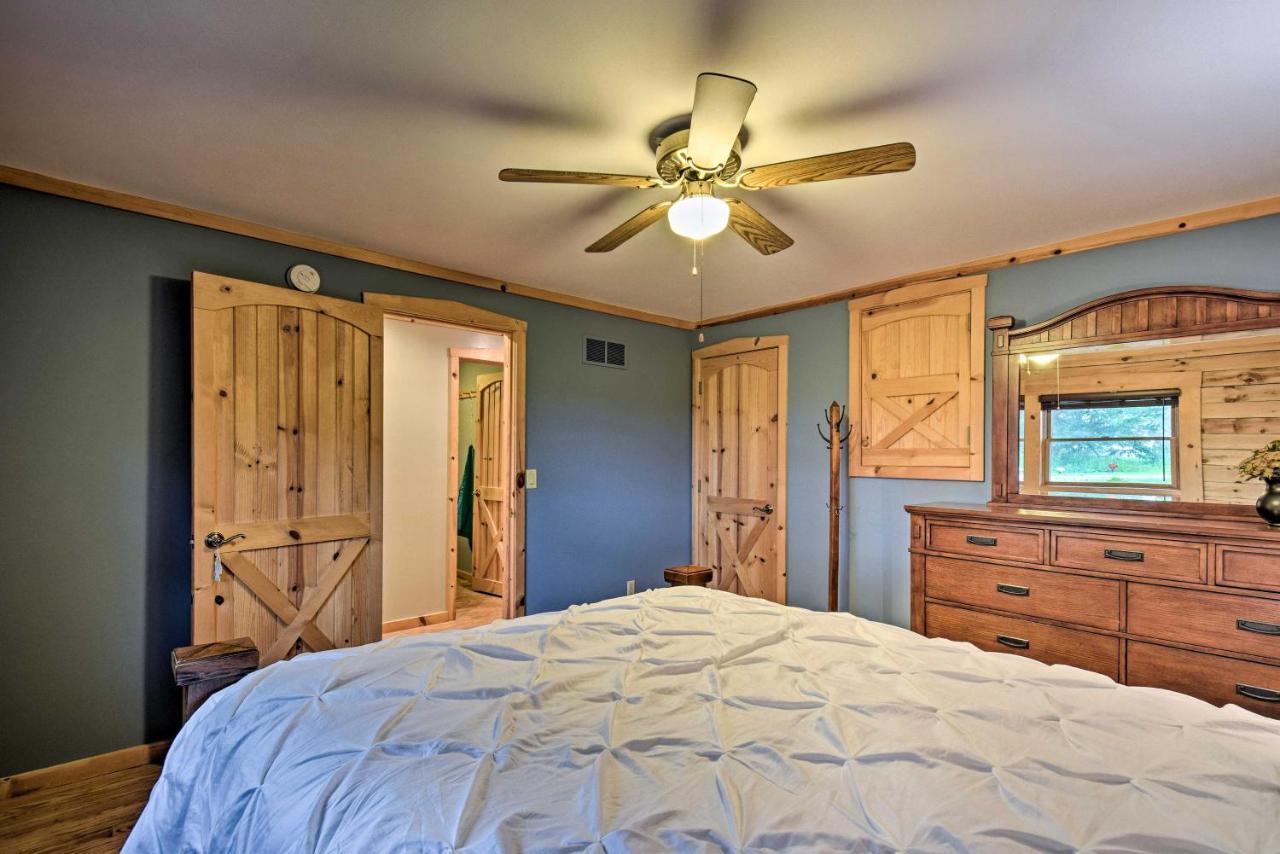 Cozy Amish Country Cabin On Shipshewana Lake! ภายนอก รูปภาพ